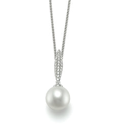 Diva Pearl & Diamond 9ct Gold Pendant