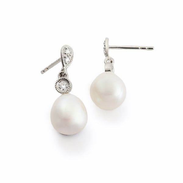 18ct Gold Diamond & Pearl Earrings