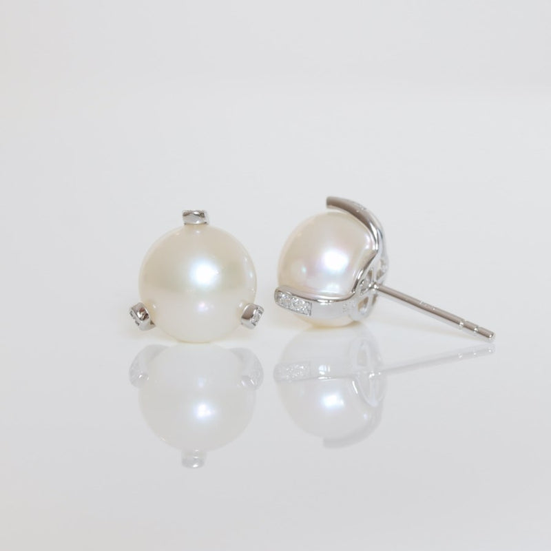 Tricia - Freshwater 9mm Pearl Studs
