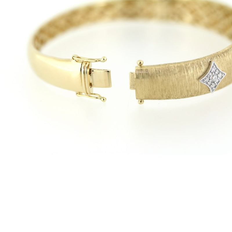 Vintage Diamond 18ct Gold Hinged Bangle