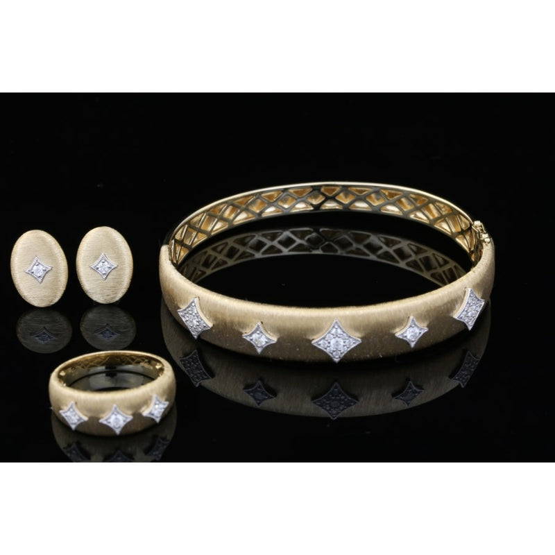 Vintage Diamond 18ct Gold Hinged Bangle